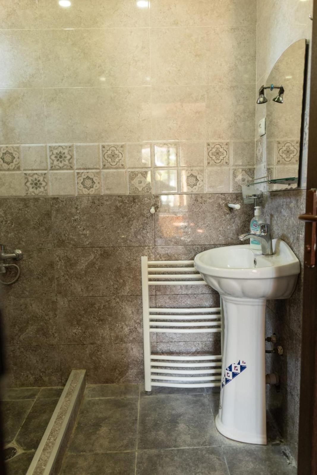 Wine House Hotell Tbilisi Eksteriør bilde